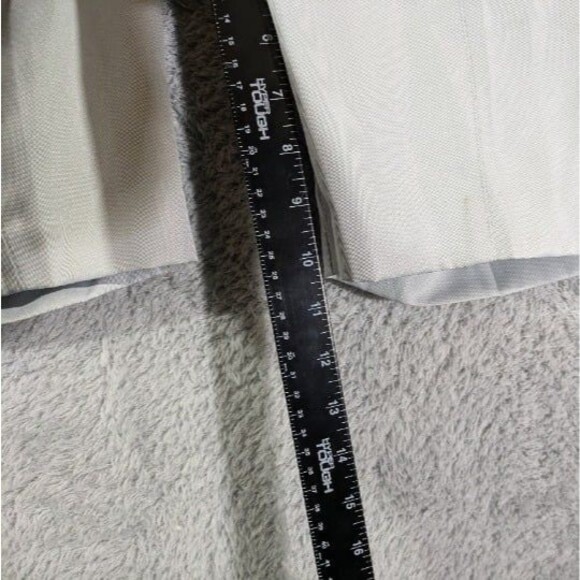 Gray IZOD Golf Bermuda Shorts Tailored Stretch Polyester Size 6 Women's - Picture 4 of 8